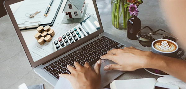 什么会导致人民币贬值-人民币贬值如何投资